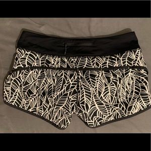 Lululemon speed shorts size 8